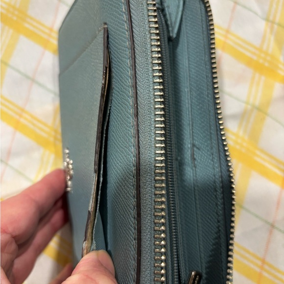 10/$20 Coach Teal Leather Zip Wallet As-is - Picture 4 of 8